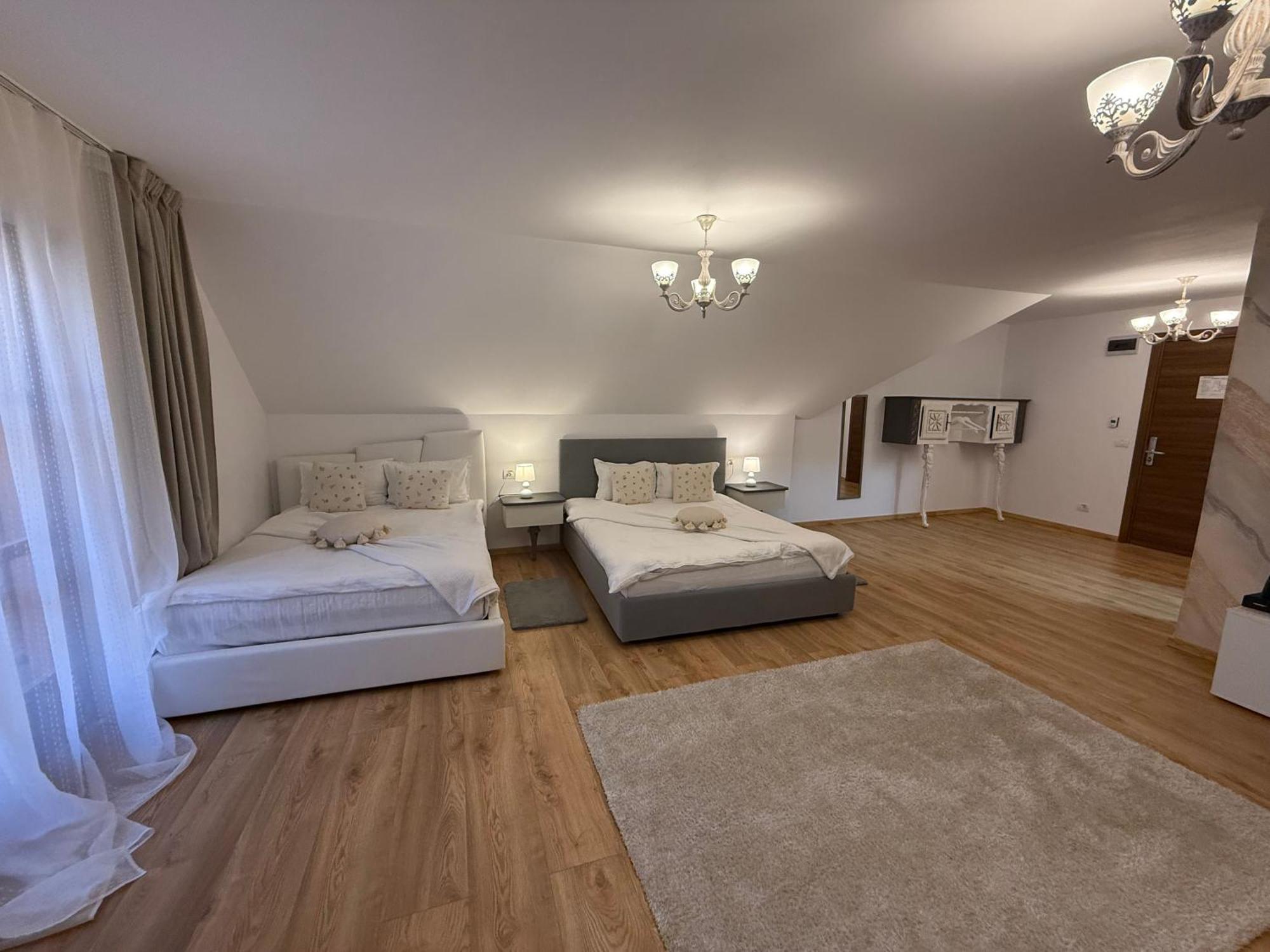 Hotel Conacul Radacinilor Petroşani Esterno foto